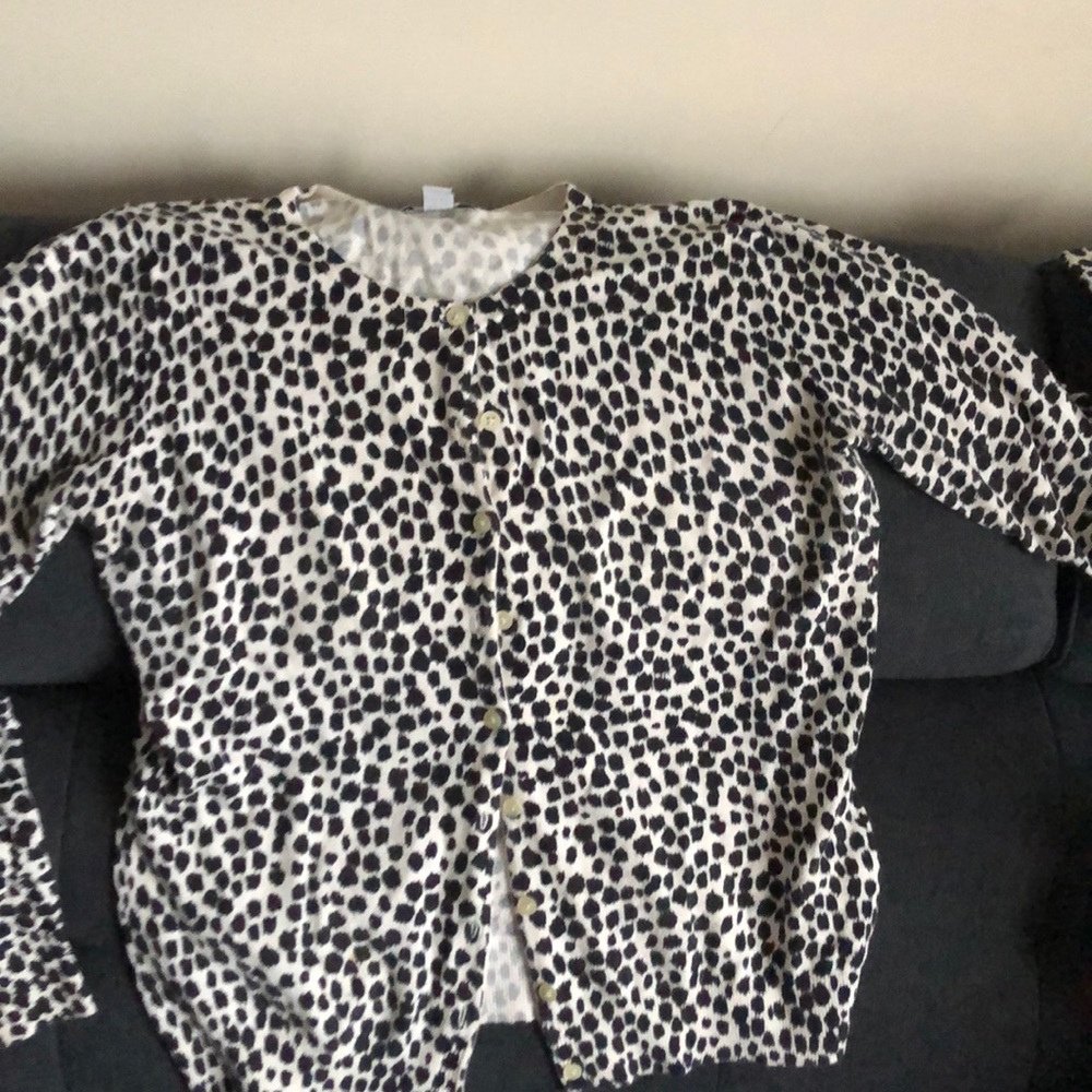 Black and white spotted sweater ( still Ava. )